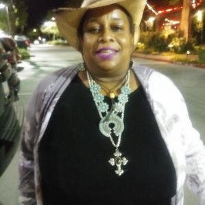 Meet your Posher, Tangaline